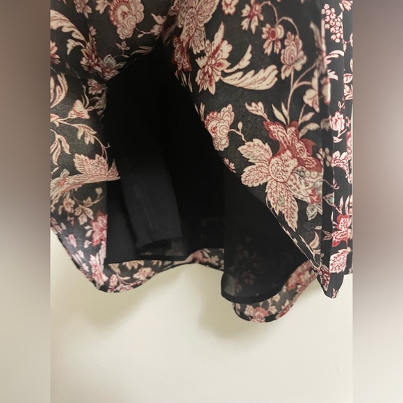 Express Top- L - Picture 3 of 6